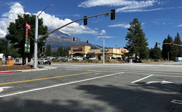 Pictures of Land property located at E Vista Dr, Weed, CA 96094 for sales - image #1