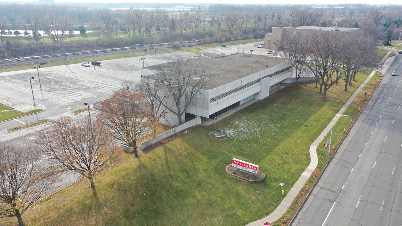 17501 Michigan Ave, Dearborn, MI 48126