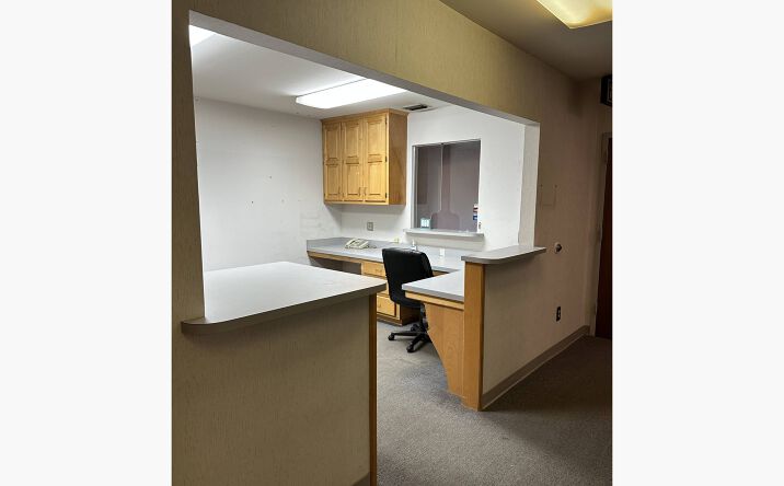 Pictures of Office property located at 1511 4th Ave N, Bessemer, AL 35020 for comps - image #1