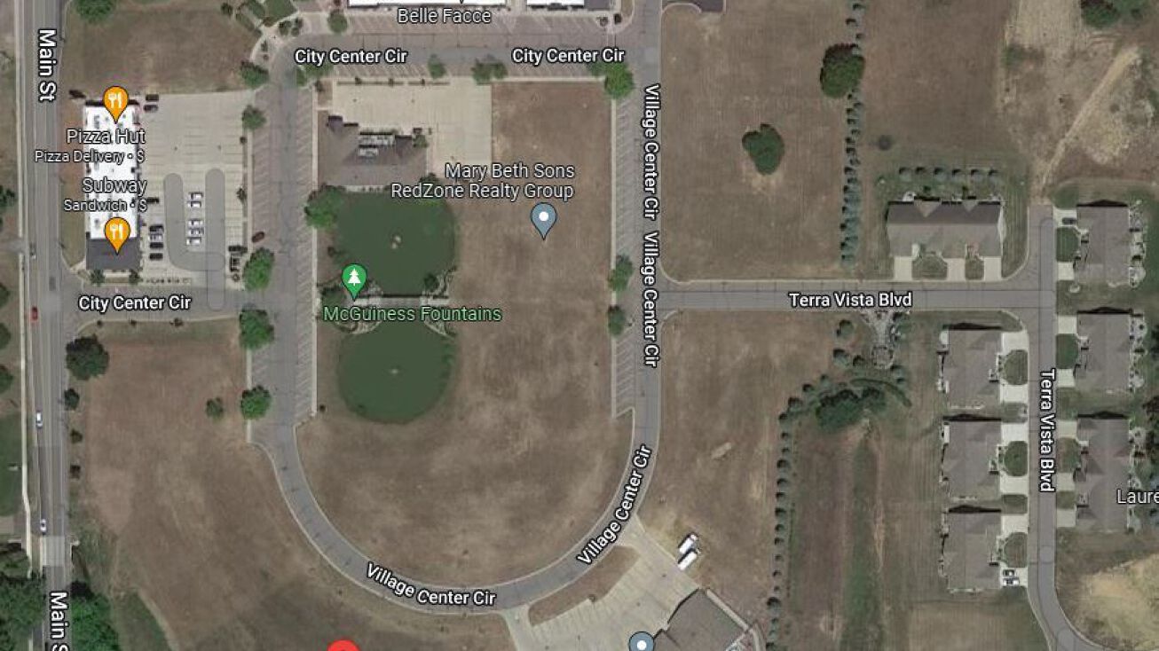 23901/2387 Village Center Circle, Mattawan, MI 49071