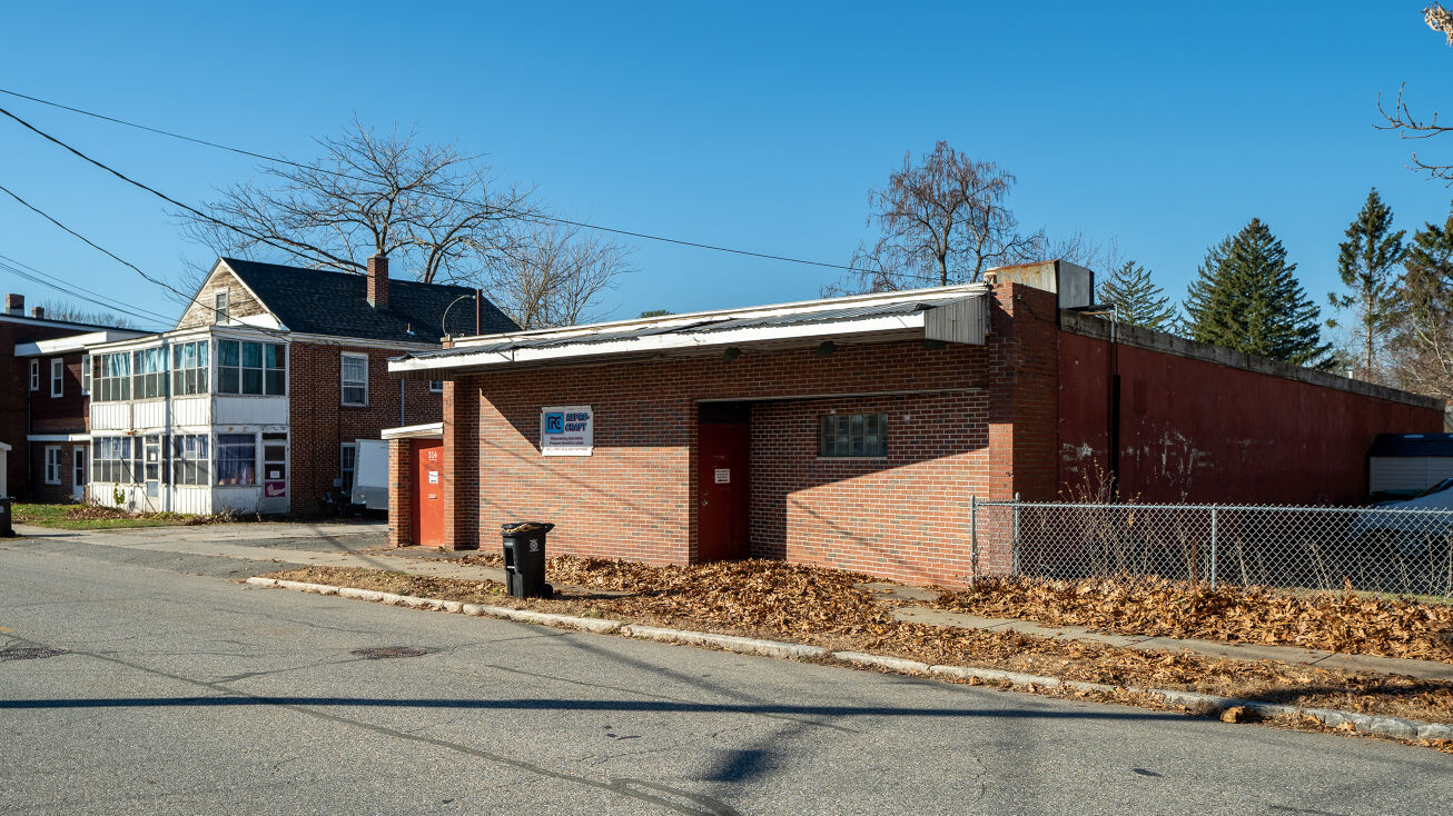 348 Montcalm St, Chicopee, MA 01020