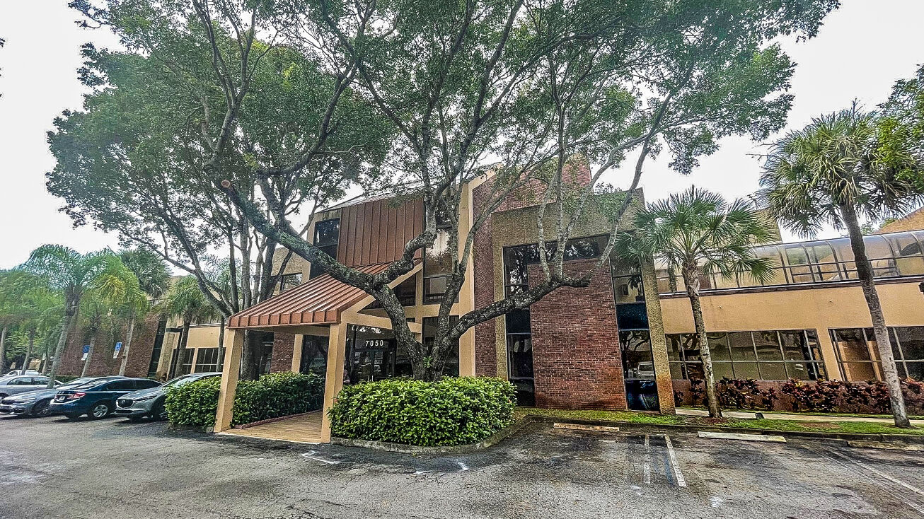 7050-nw-4th-st-plantation-fl-33317-crexi