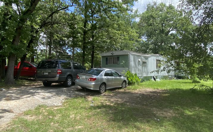 Pictures of Mobile Home Park property located at 29 Hickory Ridge, Palestine, TX 75803 for comps - image #1