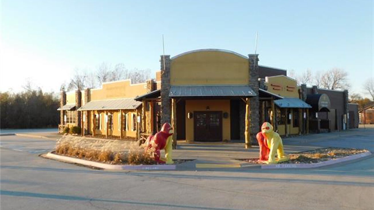 4001 Parkview Drive, Pittsburg, KS 66762