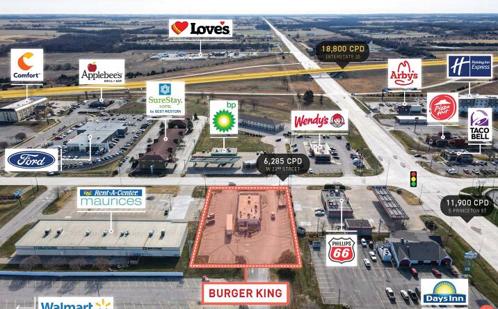 Pictures of Retail property located at 205 E 23rd St, Ottawa, KS 66067 for comps - image #1