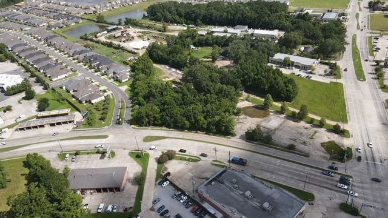 14875 Coursey Blvd, Baton Rouge, LA 70816