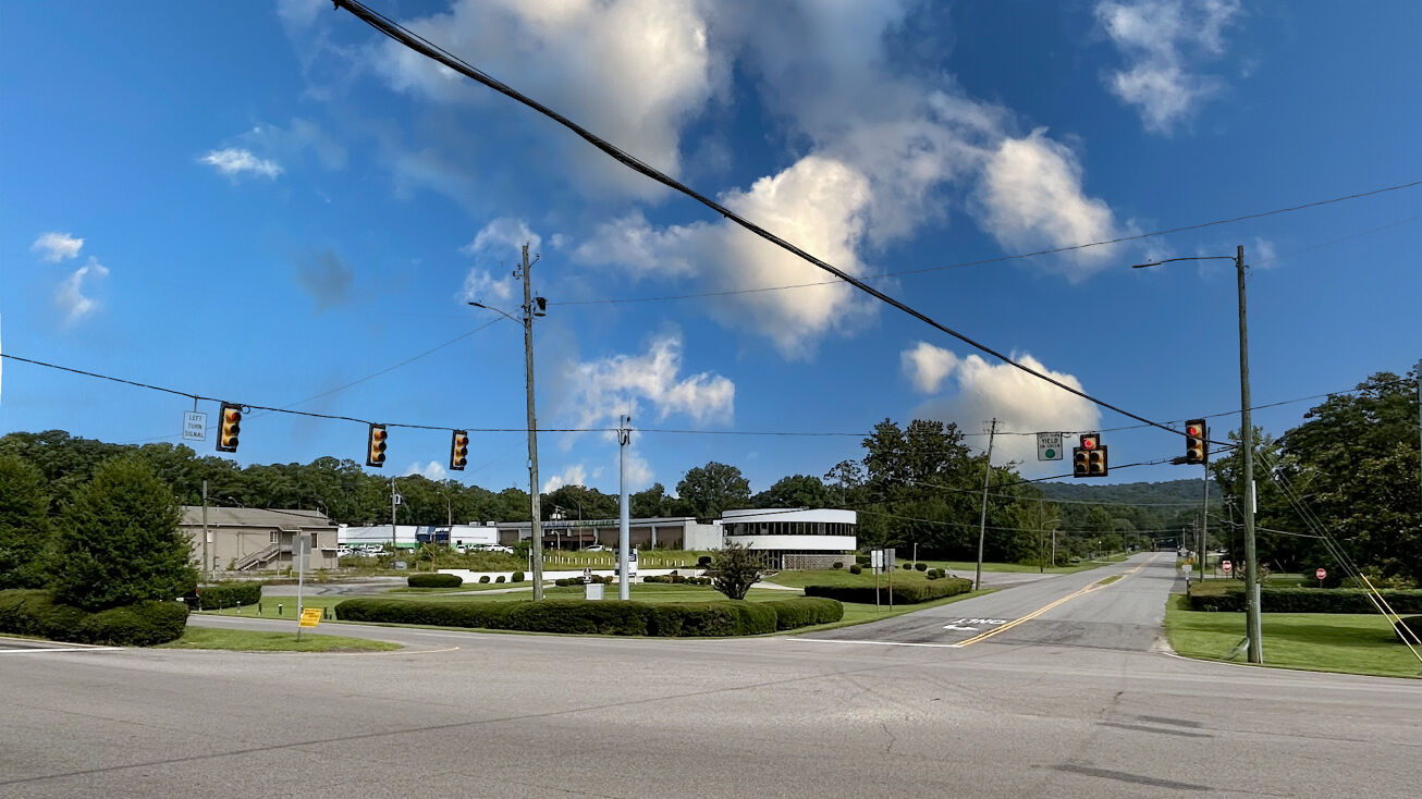 7970 Crestwood Blvd, Irondale, AL 35210