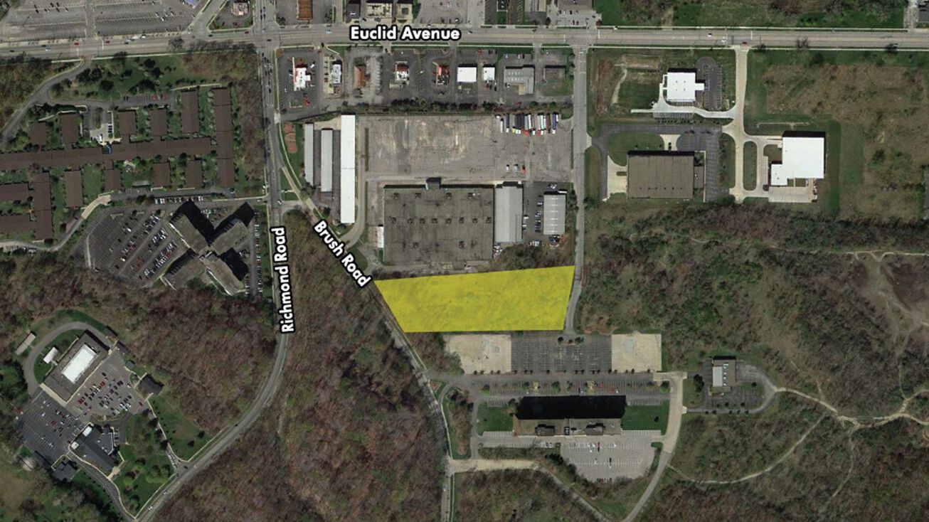 1717 Brush Rd, Euclid, OH 44143