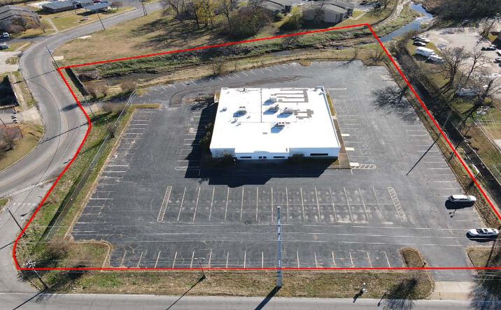 Pictures of Retail property located at 2940 E South Blvd, Montgomery, AL 36116 for sales - image #1