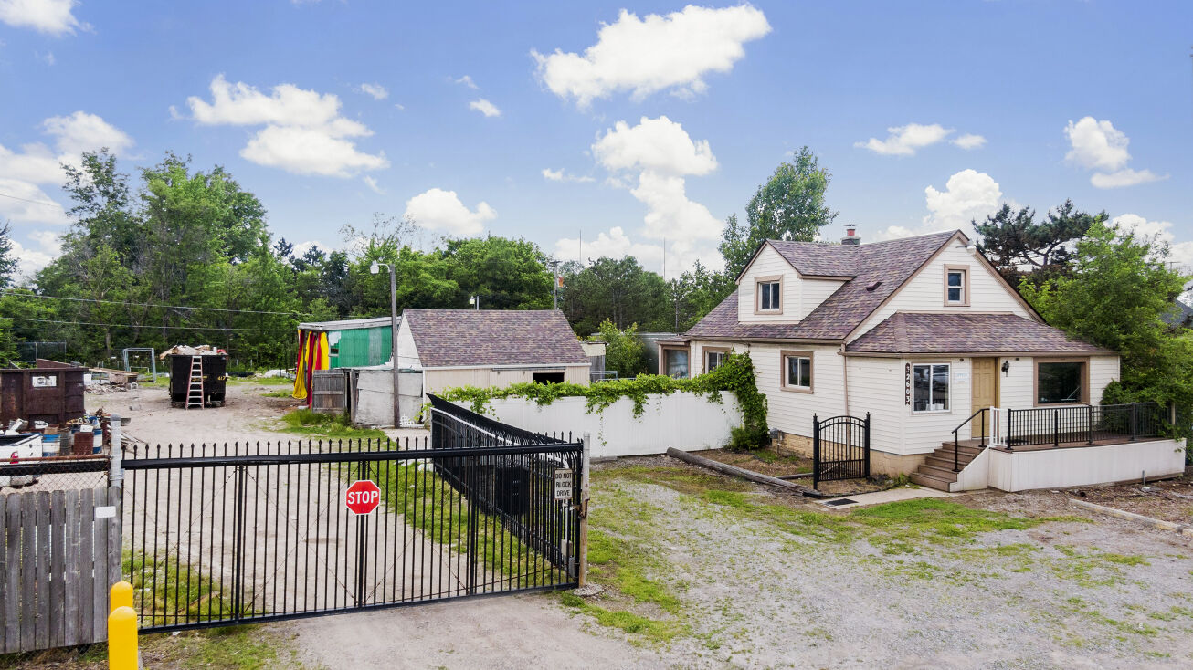 32603 Cherry Hill Rd, Westland, MI 48186