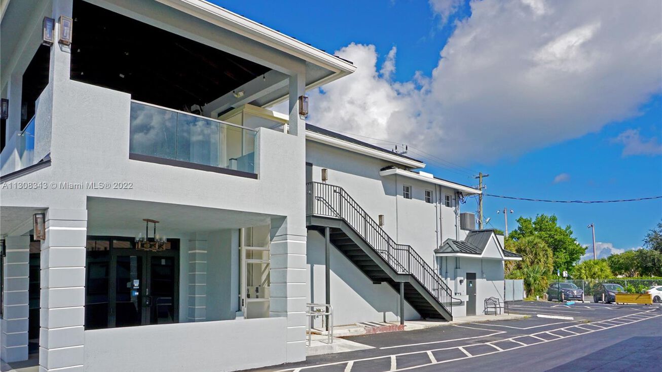 2010 Wilton Dr, Wilton Manors, FL 33305