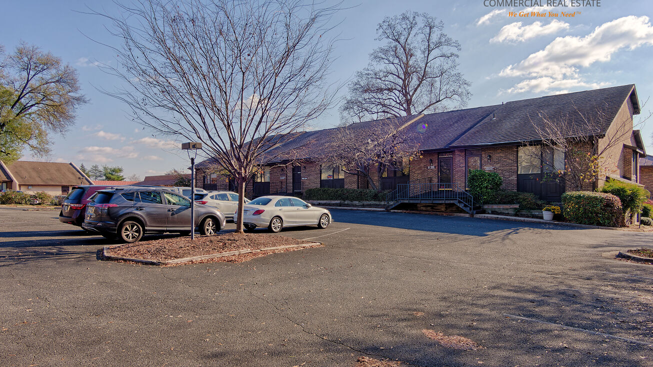 311 Maple Ave W, Vienna, VA 22180