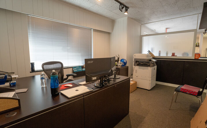 Pictures of Office property located at 4817 Vine St, Cincinnati, OH 45217 for comps - image #1