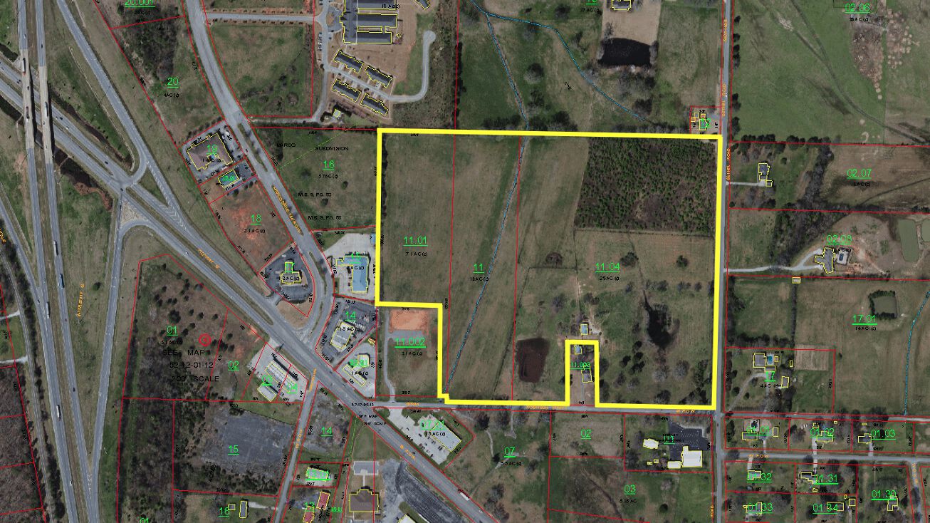 Robinson St, Priceville, AL 35603