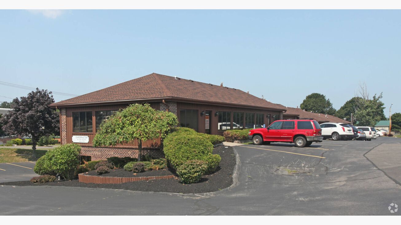 1880 East Ridge Road, Rochester, NY 14622