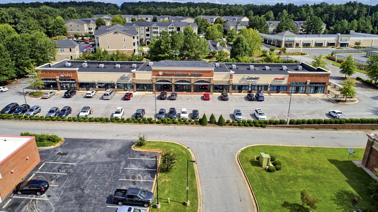 6443 Zebulon Rd, Macon, GA 31220