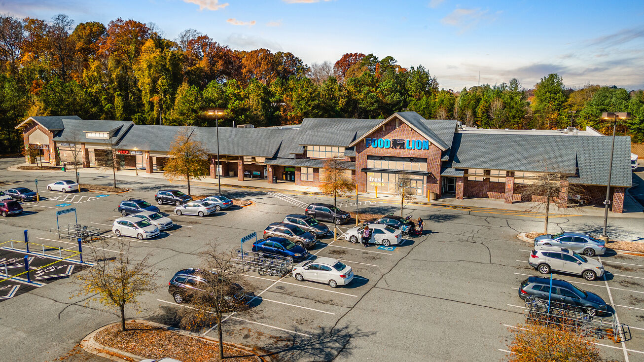 4380 Kinnamon Village Lp, Clemmons, NC 27012