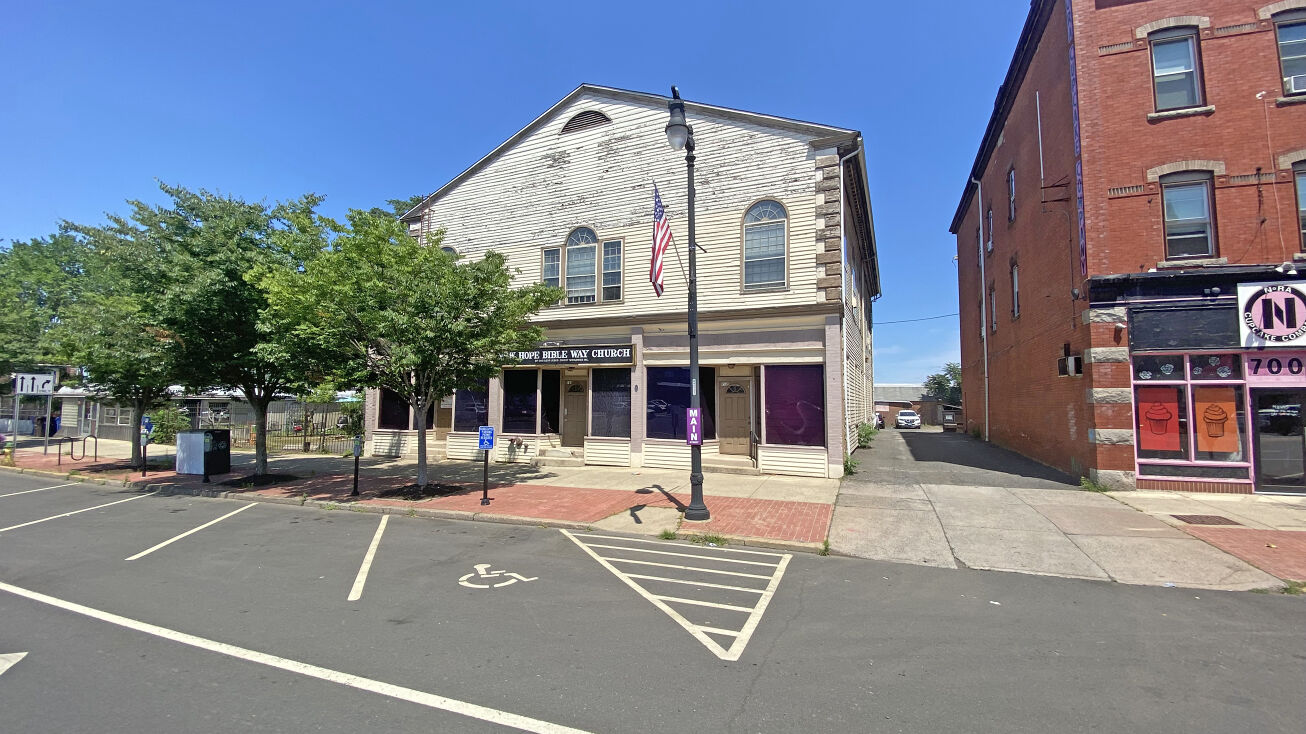 710 Main St, Middletown, CT 06457