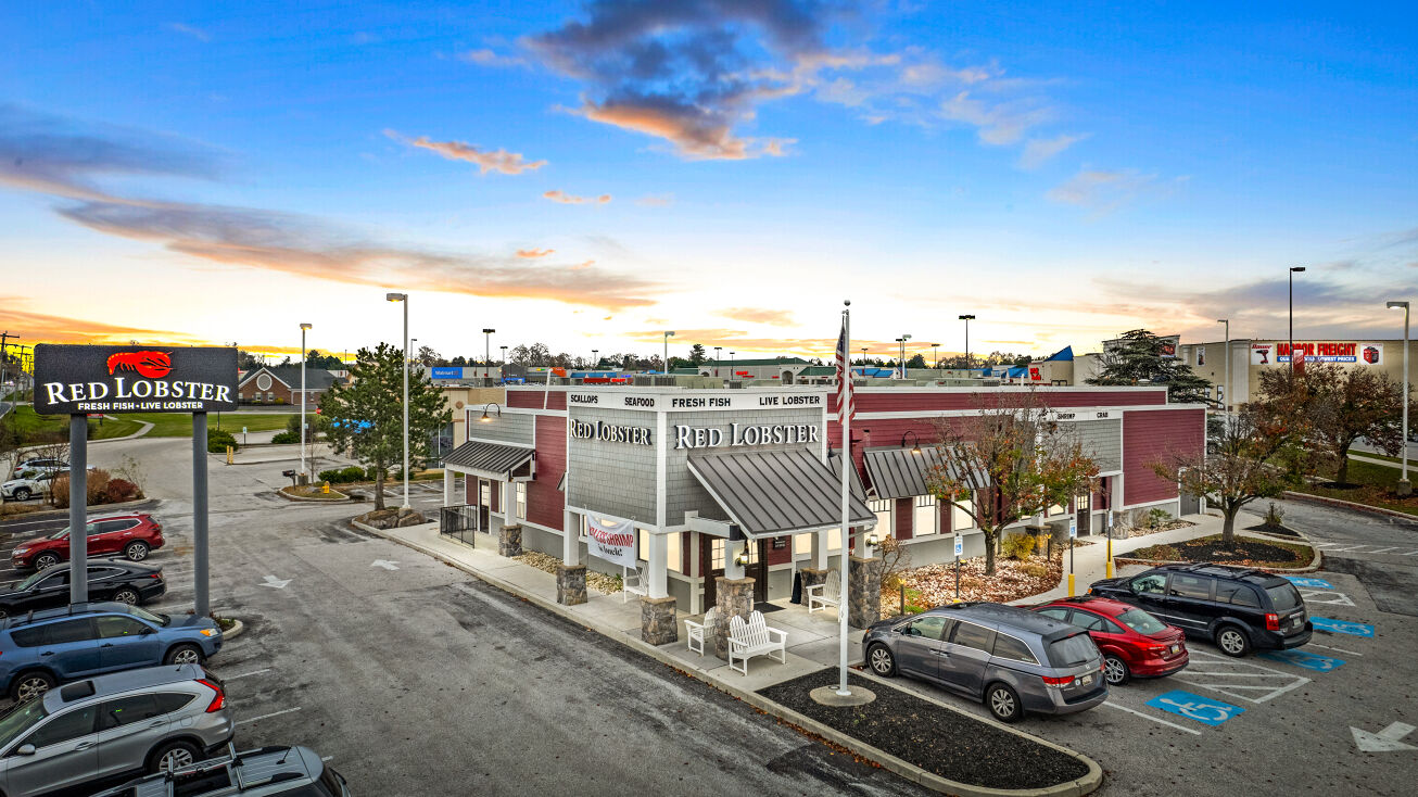 407 W Eisenhower Dr, Hanover, PA 17331