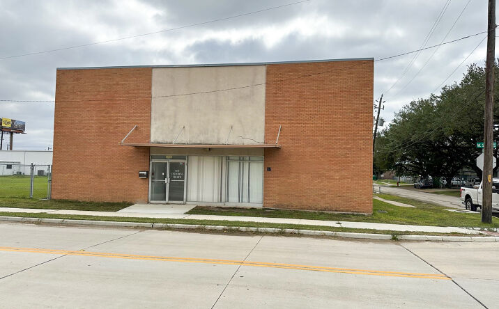 Pictures of Office property located at 209 W Shaw Ave, Pasadena, TX 77506 for comps - image #1