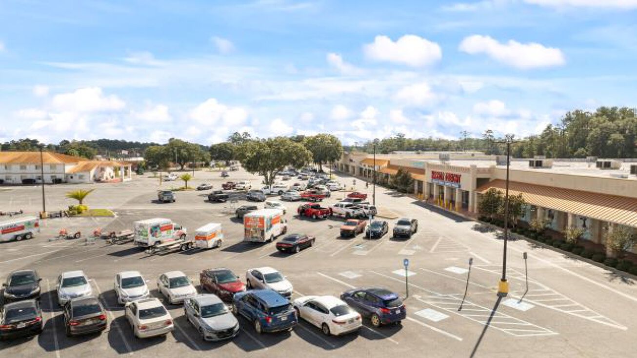 229 W General Screven Way, Hinesville, GA 31313