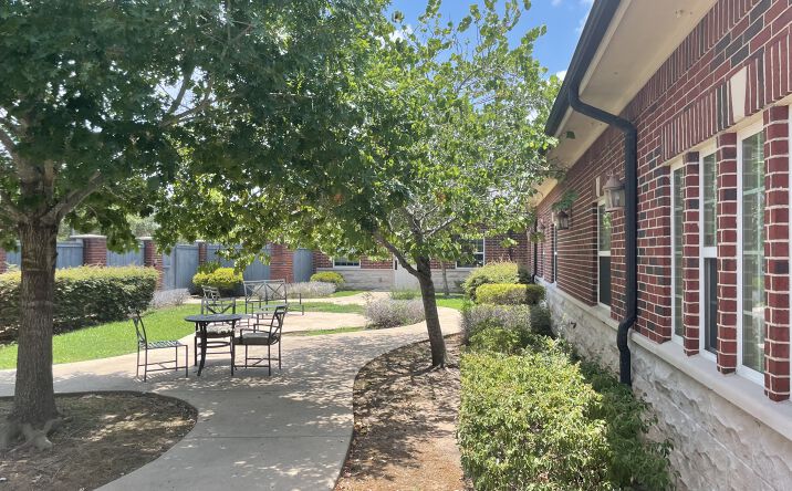 Pictures of Senior Living property located at 20313 University Blvd, Missouri City, TX 77459 for comps - image #1