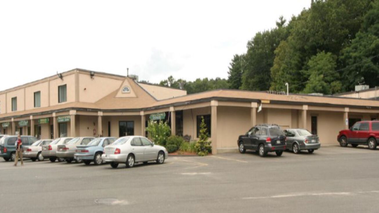 61 Nicholas Rd, Framingham, MA 01701