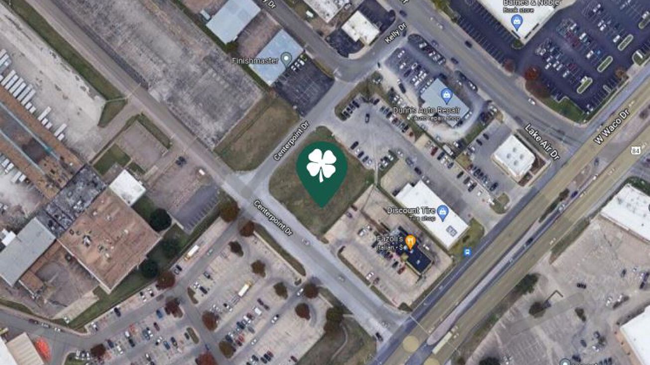 5601 B W Waco Drive, Waco, TX 76710