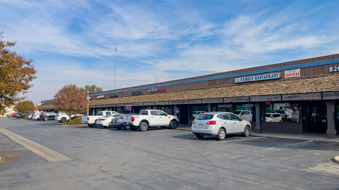 820 N Alta Ave, Dinuba, CA 93618