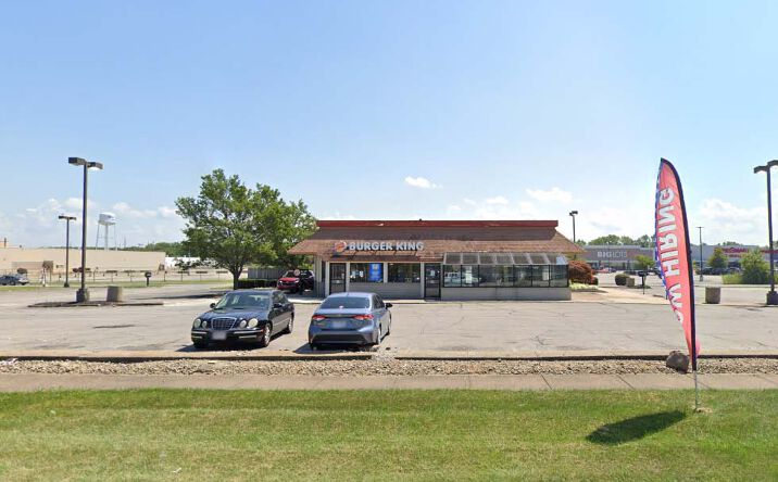 Pictures of Retail property located at 827 Cleveland St, Elyria, OH 44035 for comps - image #1