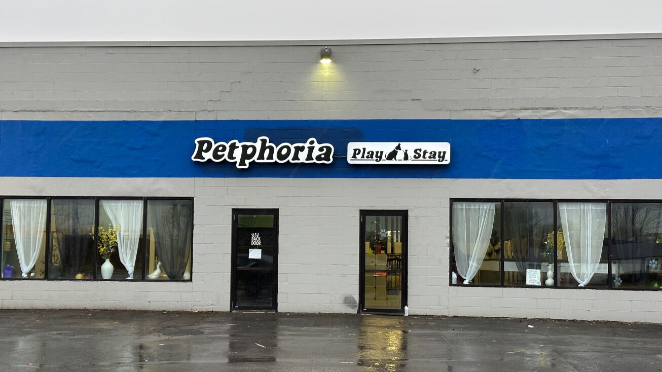 709 N Main St, North Syracuse, NY 13212