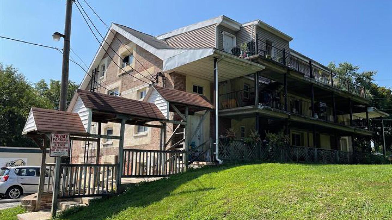 1404 Kinderhook Rd, Columbia, PA 17512