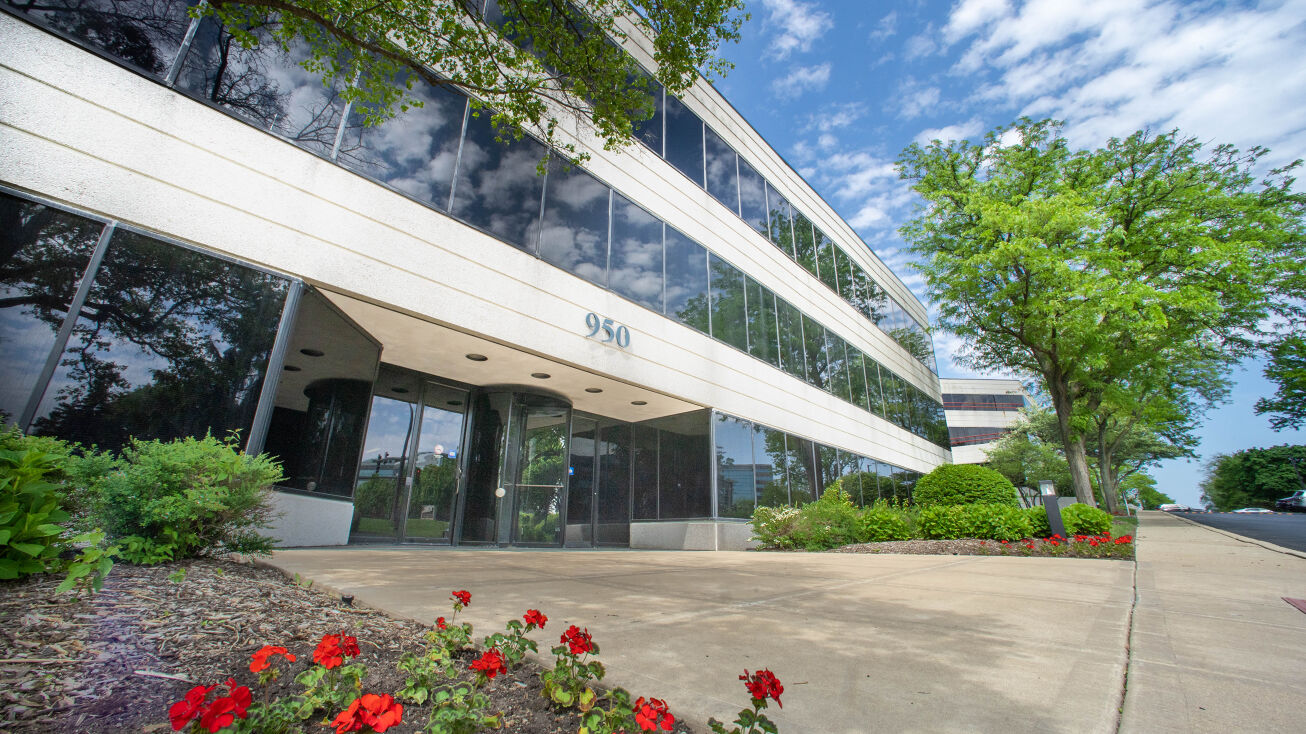 950 Warrenville Rd, Lisle, IL 60532