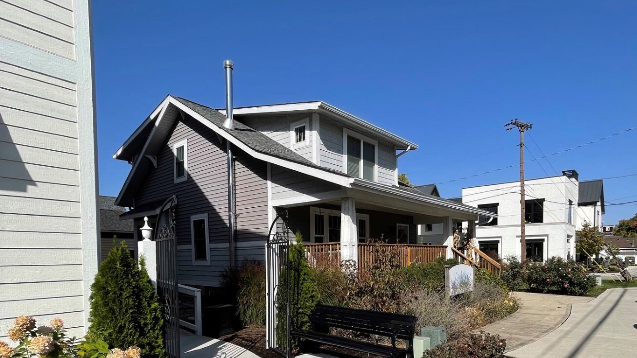 11401 Lantern Rd, Fishers, IN 46038