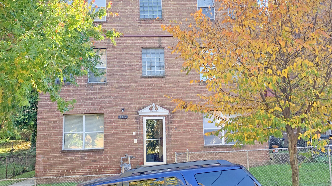 4273 Edson Pl NE, Washington, DC 20019