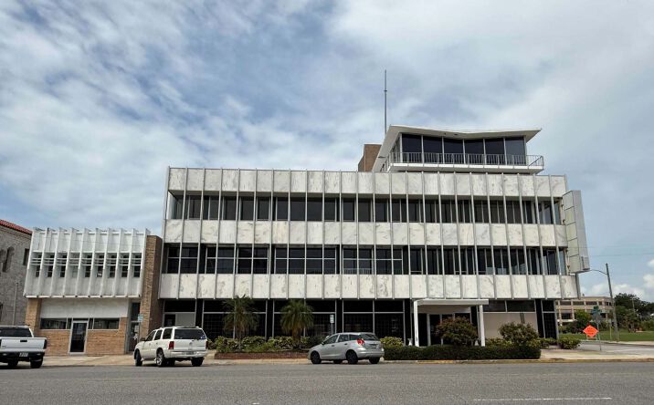 Pictures of Office property located at 226-230 N. Beach Street, Daytona Beach, FL 32114 for sales - image #1