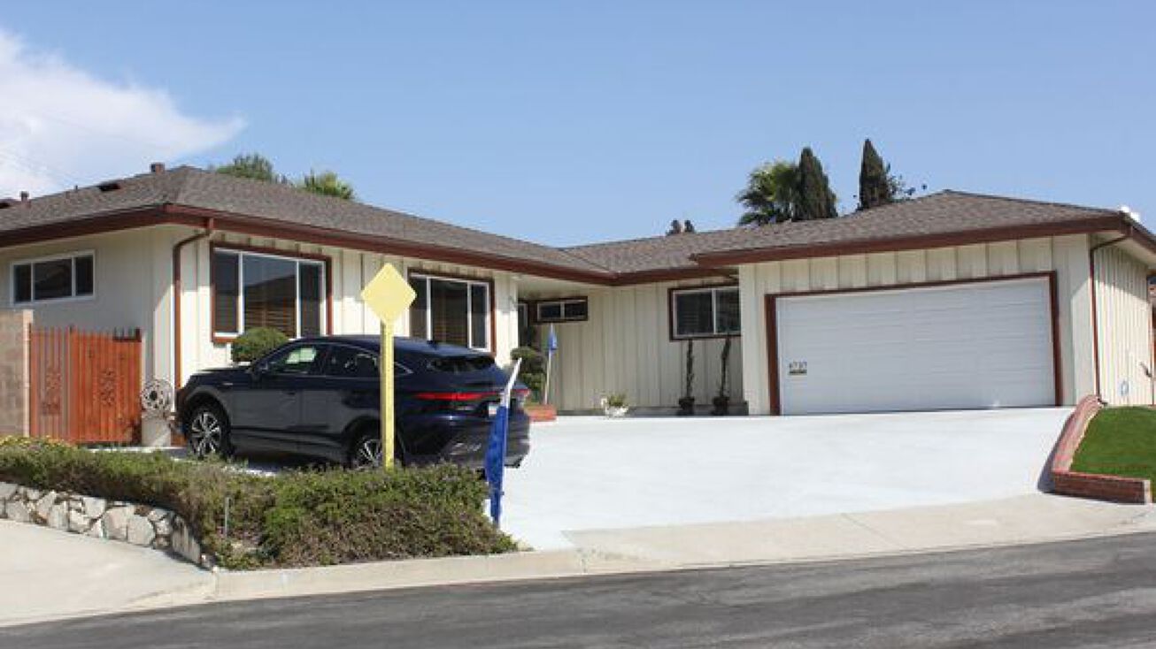 113 Sunridge St, Los Angeles, CA 90293 Multifamily Property for Sale