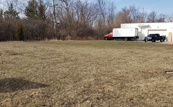 Pictures of Land property located at 935 E St Charles Rd, Lombard, IL 60148 for sales - image #1