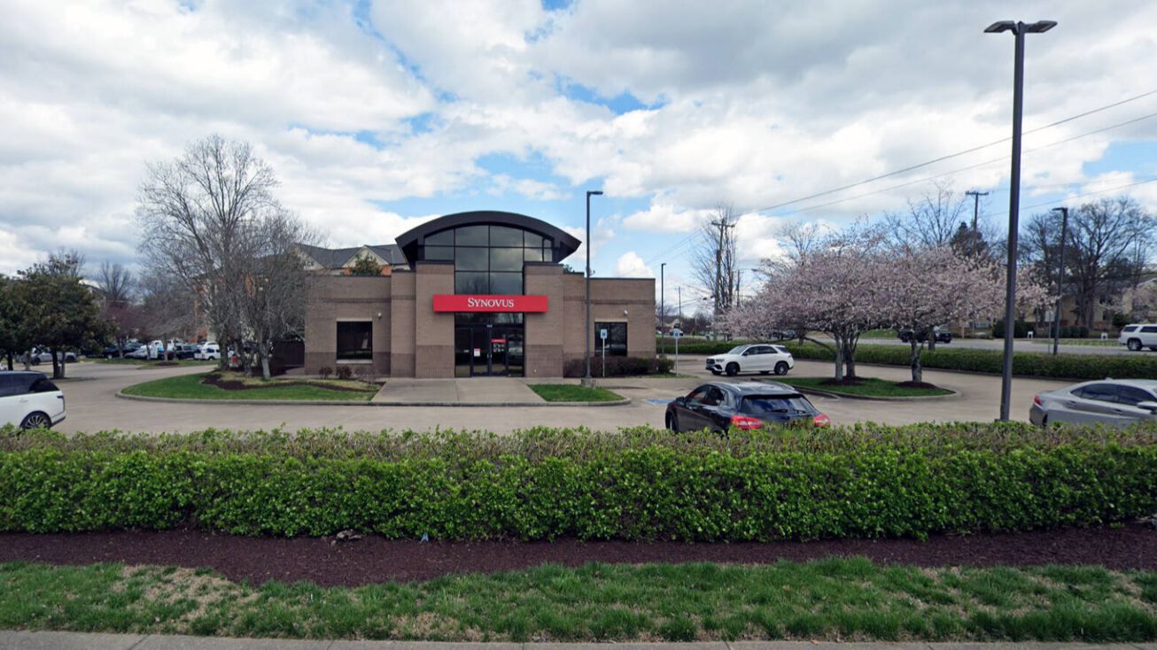 100 Maple Dr N, Hendersonville, TN 37075