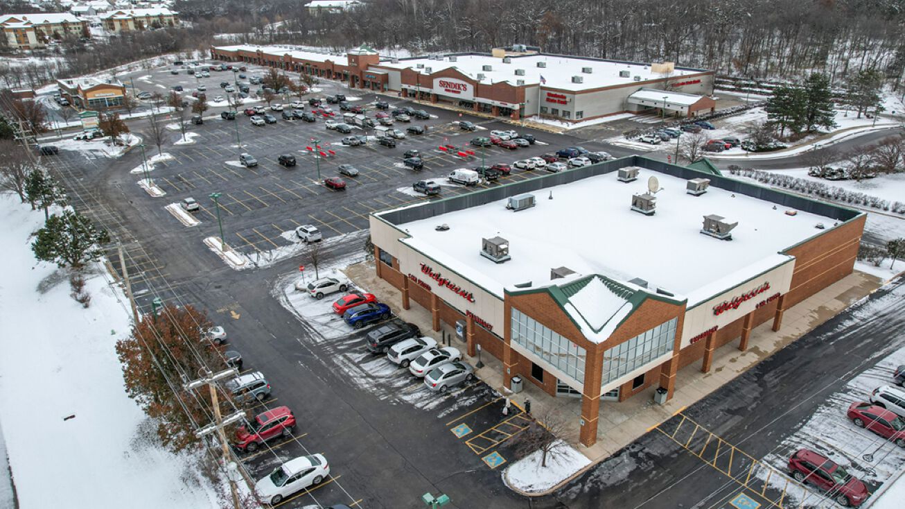 601921 Meadowbrook Road, Waukesha, WI 53188