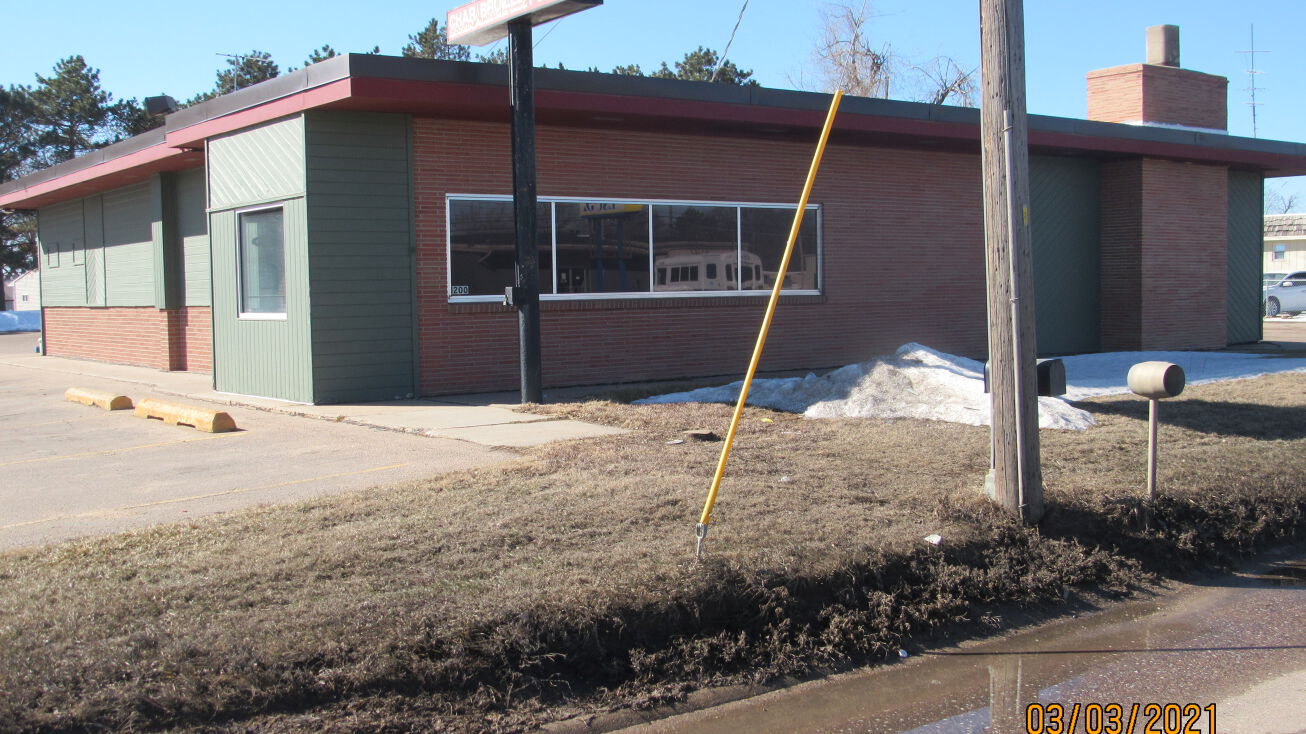 1200 E South St, Hastings, NE 68901 Retail Property for Sale Barrel Bar