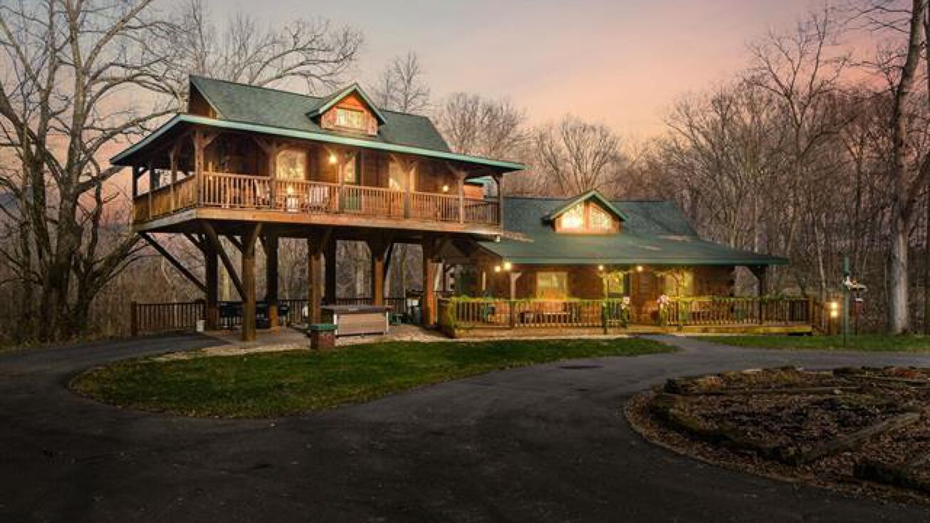 14712 County Shop Rd, Darlington, WI 53530