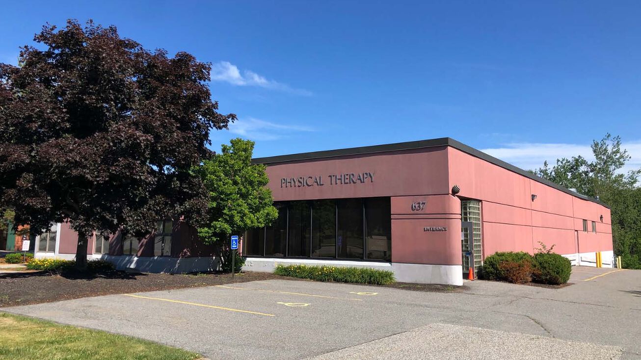 637 Minot Ave, Auburn, ME 04210