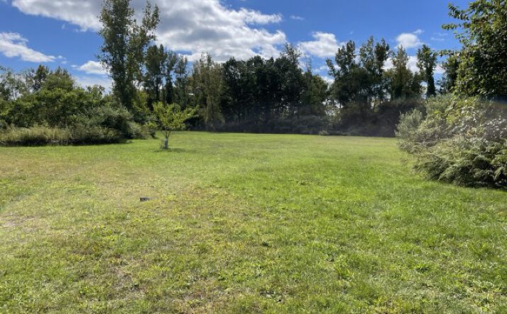 image of property at 71 LEONARDO DR North Haven CT 06473-2528