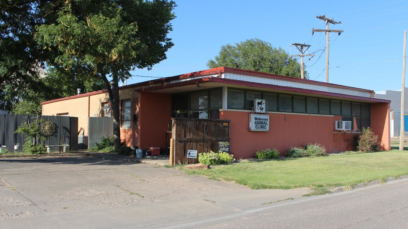 112 Barclay, WaKeeney, KS 67672