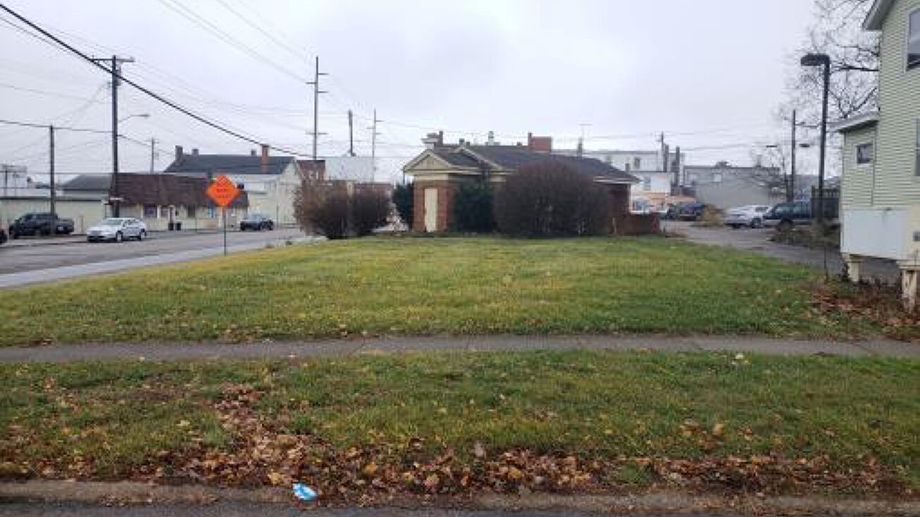 7520 Harrison Ave, Mt. Healthy, OH 45231