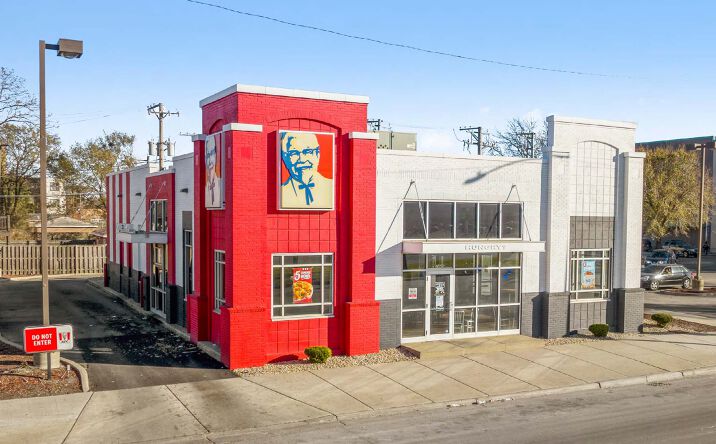 Pictures of Retail property located at 7445 S Stony Is Ave, Chicago, IL 60649 for sales - image #1