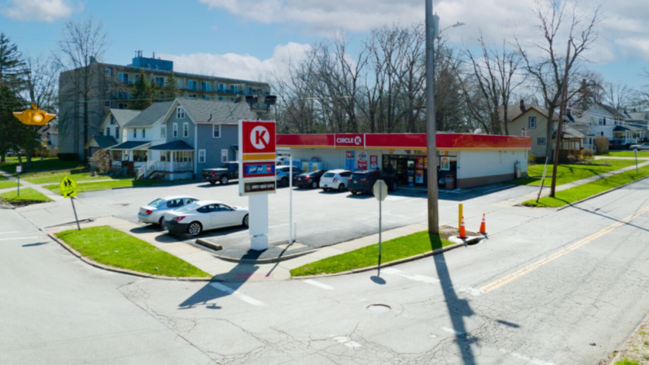 1790 4th St, Cuyahoga Falls, OH 44221