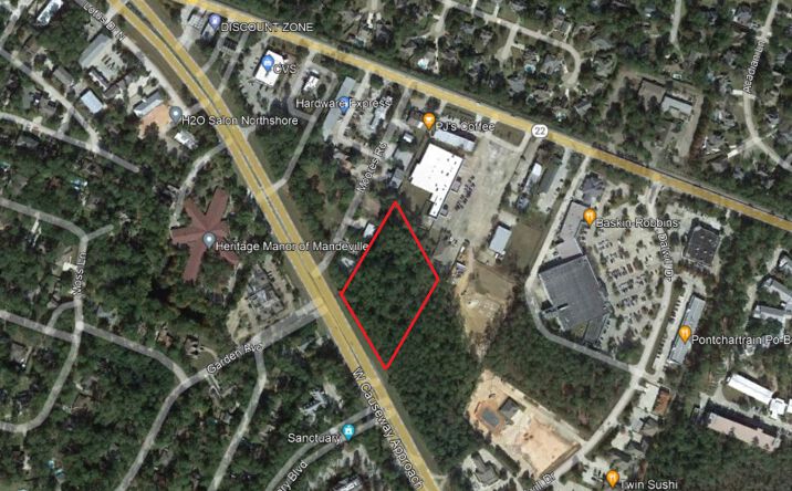 Pictures of Land property located at 1790 W Causeway Approach, Mandeville, LA 70471 for comps - image #1