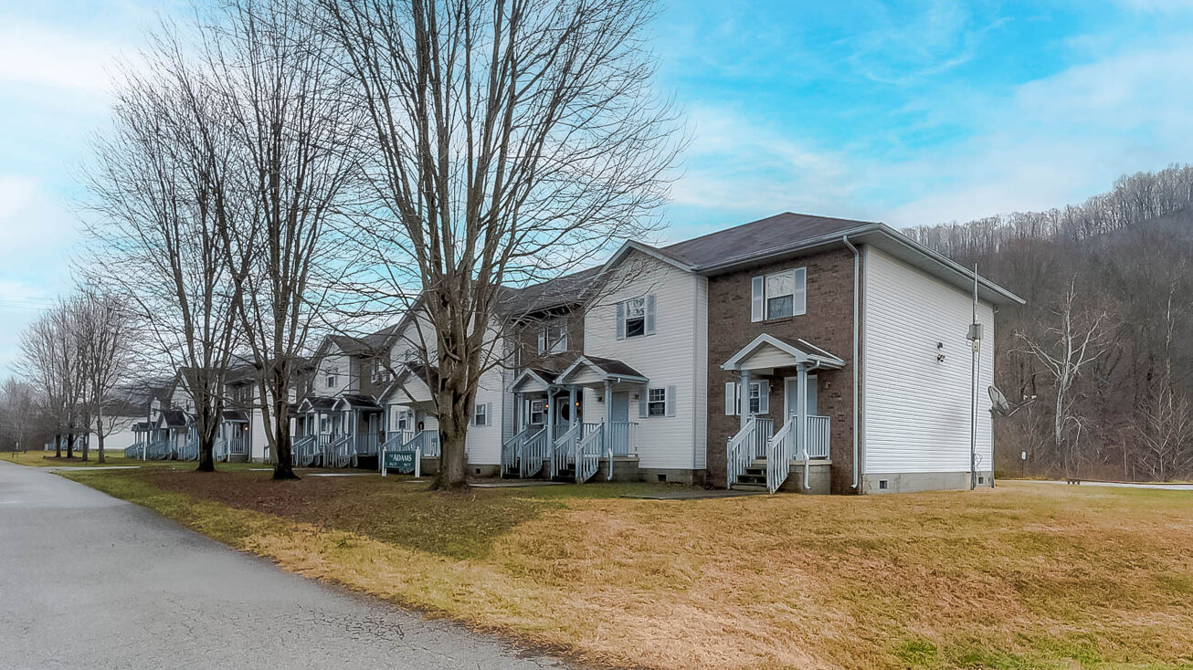 101 Lois Ln, Morehead, KY 40351